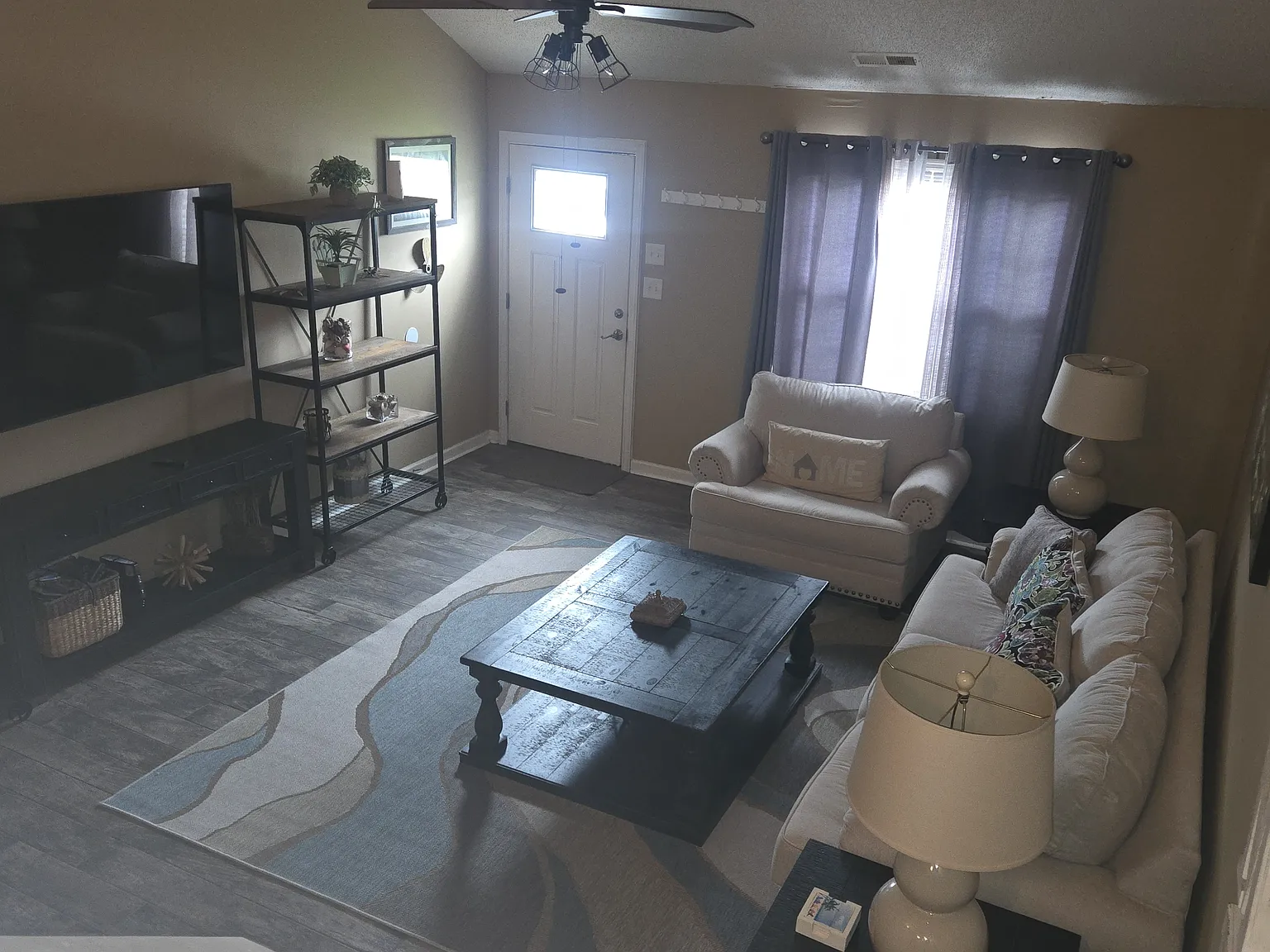 2 bed, 2.5 bath, 1280 sqft, $2,000 — Photo 3