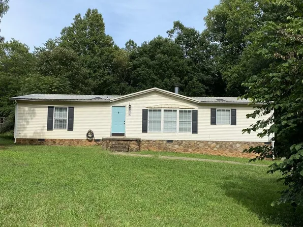 832 Knoll Woods Dr, Rustburg, VA 24588