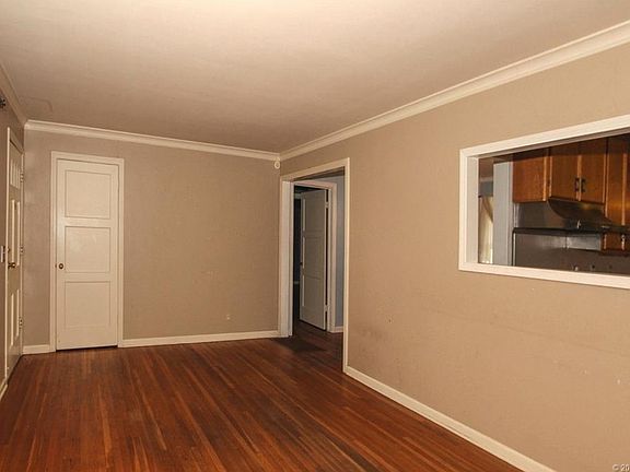 3rd image of 945 S Darlington Ave