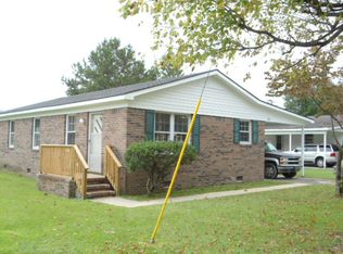 1121 Bridge St, Washington, NC 27889