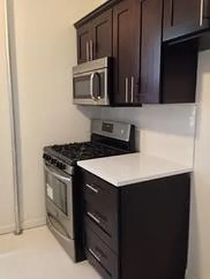 Rented by R New York | media 9