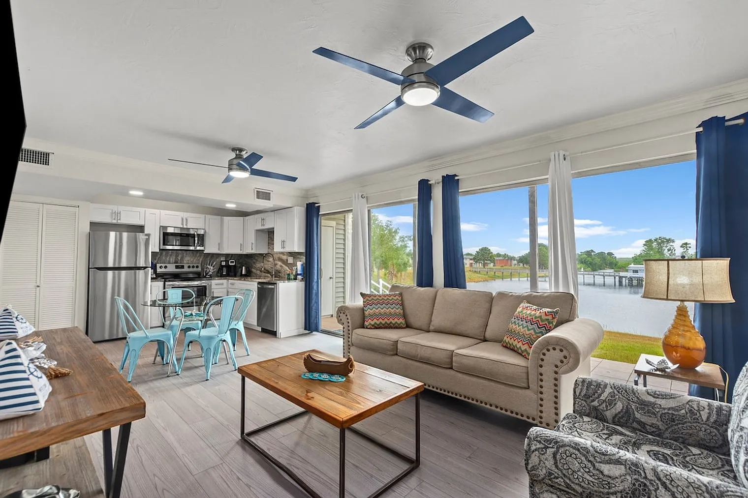 1 bed, 1.0 bath, 699 sqft, $5,220 — Photo 1