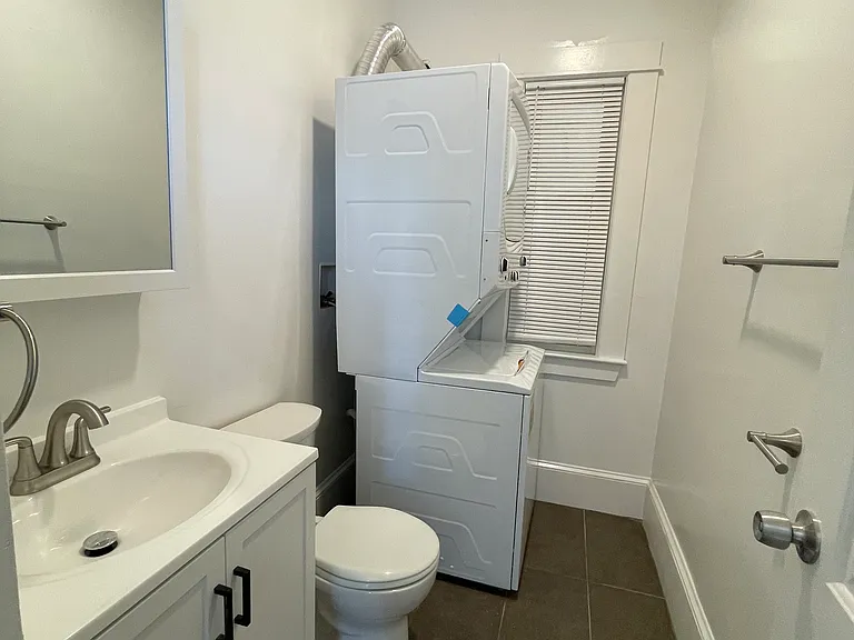 133 Draper St #2 — Photo 8