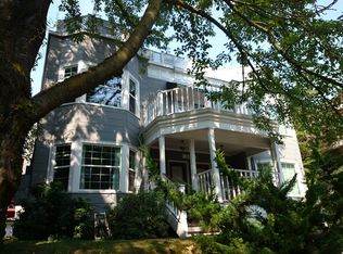 511 Malden Ave E, Seattle, WA 98112