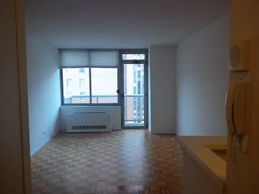 Rented by Classic Marketing- 530 Park1 | media 12