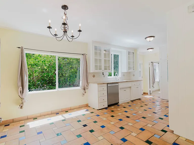 11036 Fruitland Dr — Photo 10