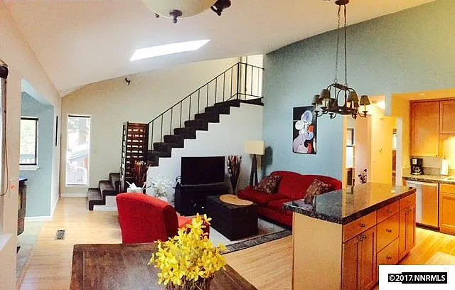 753 Tina Ct — Photo 4