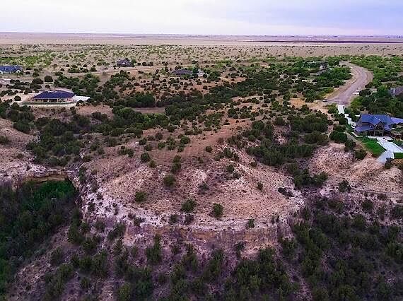 2nd image of 205 Sandy Trl