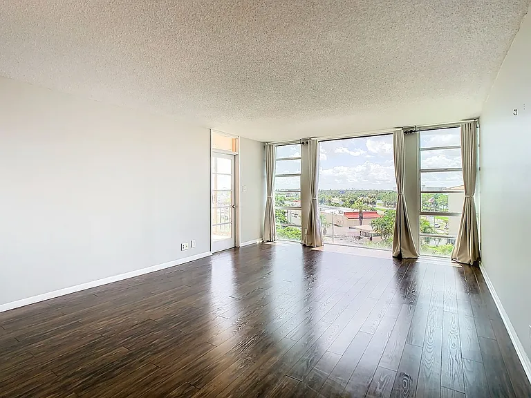 7400 Sun Island Dr #503 — Photo 20