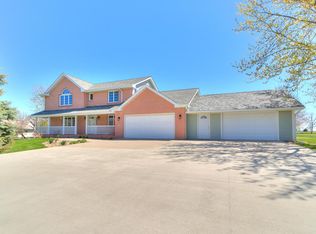25336 Byron Cir, Nevada, IA 50201