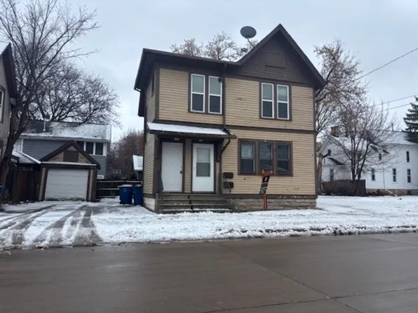 115 E Parkway Ave, Oshkosh, WI