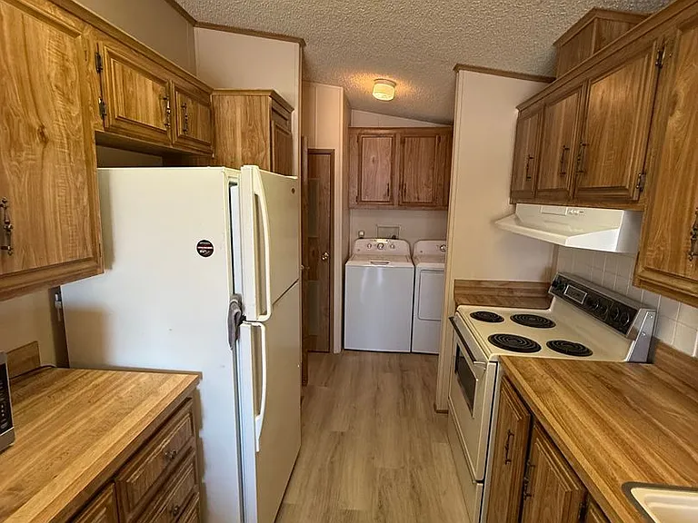 13231 E 38th Pl — Photo 20