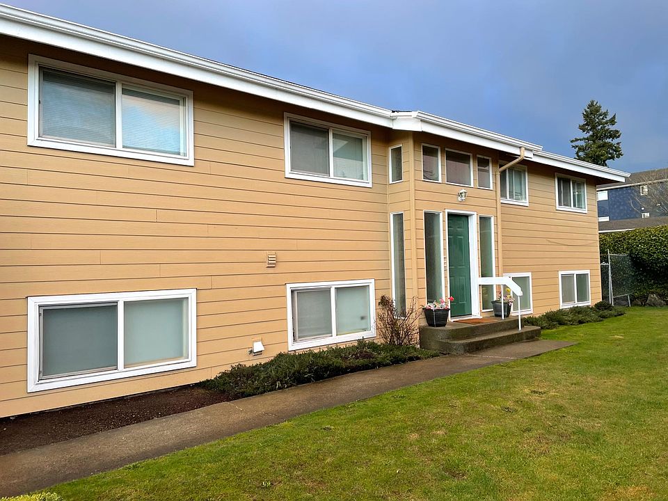 1st image of 16652 31st Ave S APT 4