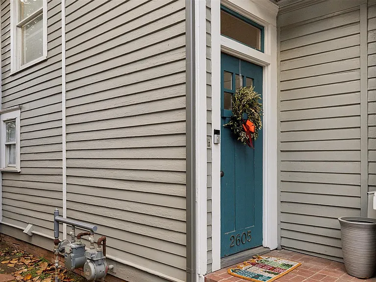 2605 Hibernia St — Photo 2