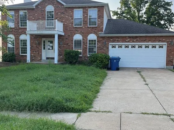 6230 Tesson Park Dr, Hazelwood, MO 63042