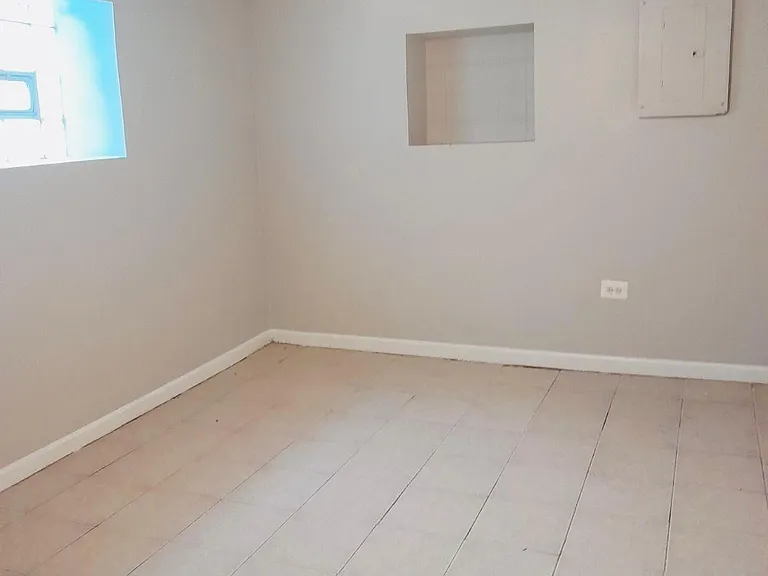 6807 S Harper Ave #COACH HOUSE — Photo 2