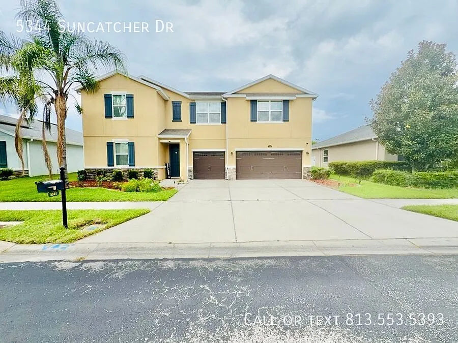 Move in and save big with 30% OFF your first month's rent! Desirable HOA community in Wesley Chapel. — Photo 4