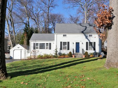 30 Falmouth Road, Fairfield, CT, 06825