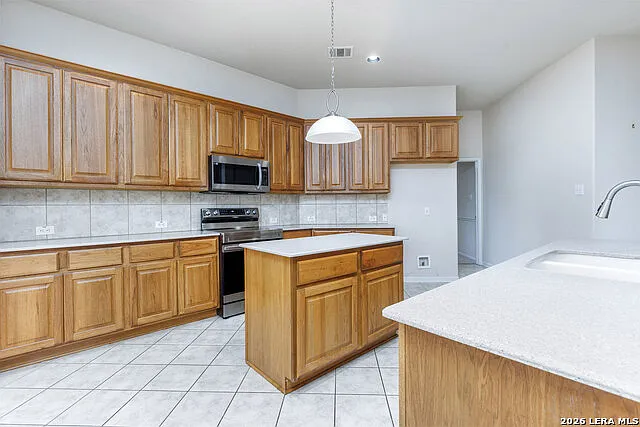 18803 Millhollow — Photo 18