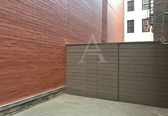 Rented by Peter Ashe | media 7