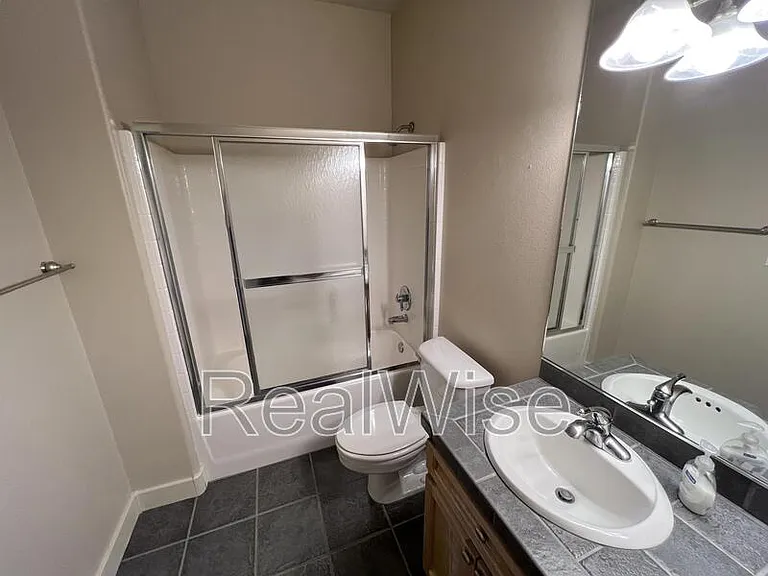 835 Nutcracker Dr — Photo 35