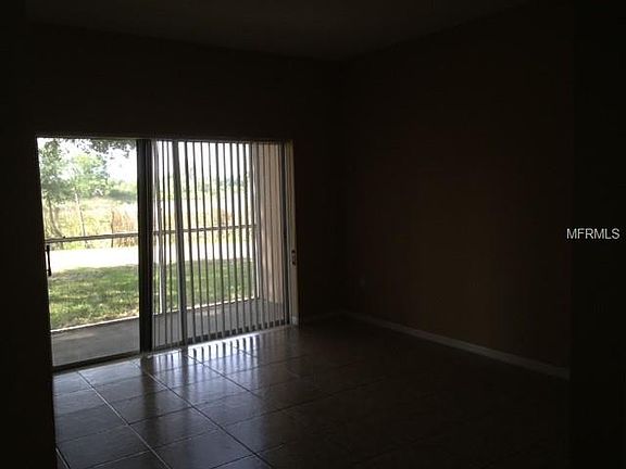 3rd image of 3107 Sun Lake Ct APT A