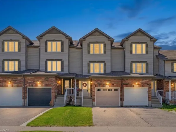 27 Madeleine St, Kitchener, ON N2R 1V5