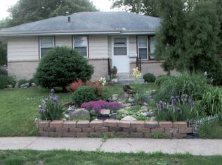 3014 Roblang Ct, Des Moines, IA 50317