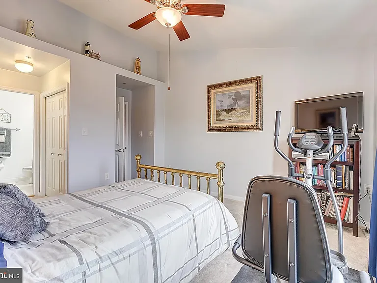 11707 Tumbrel Ct — Photo 25
