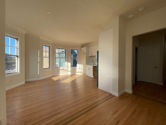2nd image of 750 Presidio Ave #202