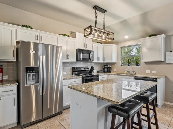 106 E Pine Drive, Granite Shoals, TX 78654