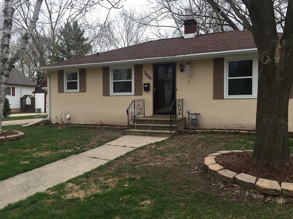 2nd image of 1229 Bismarck St