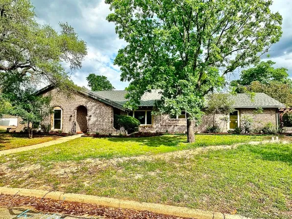 5409 Edinburgh Dr, Waco, TX 76710