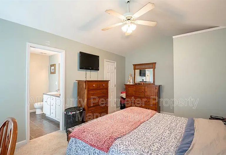 708 Riverside Dr NW — Photo 7