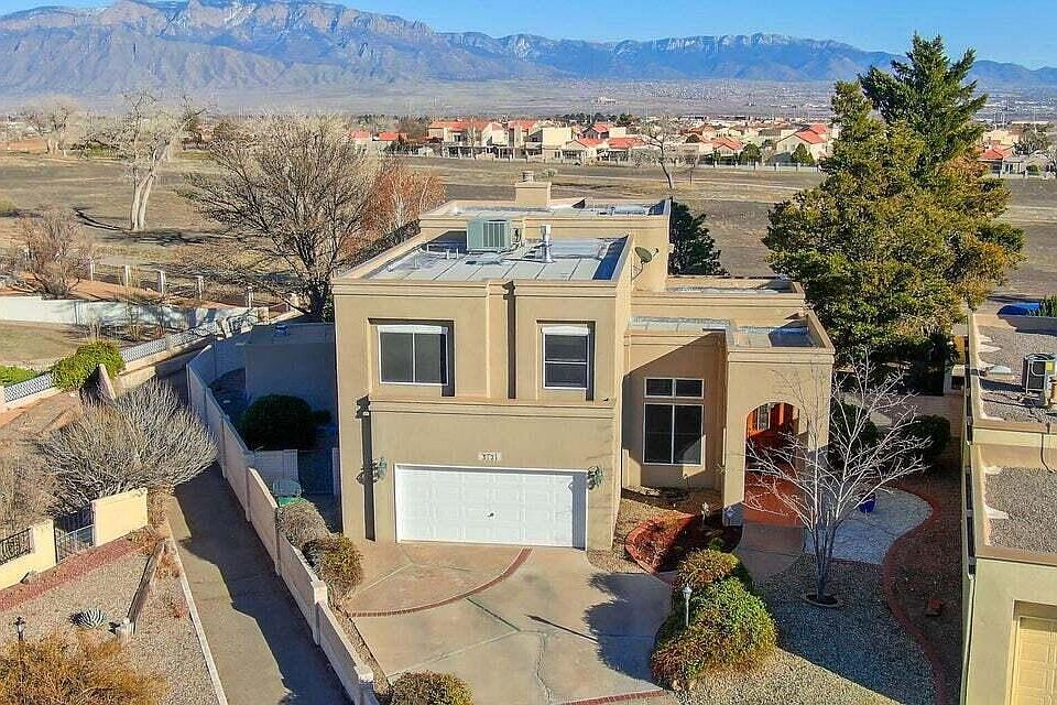 1st image of 3121 Paradise Ct SE