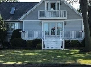 825 Cedar Point Rd, Sandusky, OH 44870