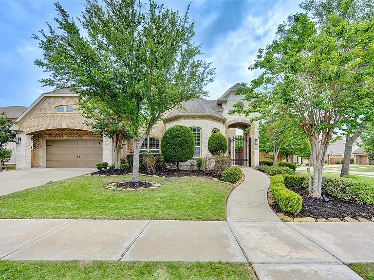 10702 Claythorne Ct — Photo 3