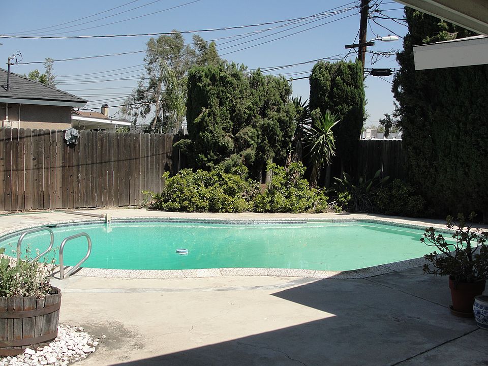 2nd image of 26275 23rd St