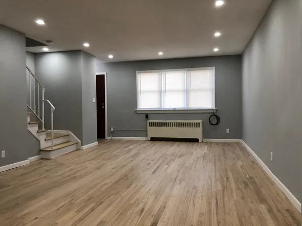 50 College Street image 12 of 31