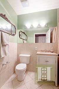 5th image of 320 Washington Ave APT 1A