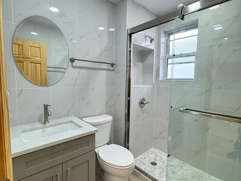 2349 62nd St #2R — Photo 5