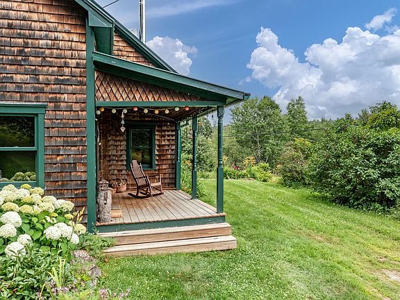2nd image of 1076 Brown Hill Road