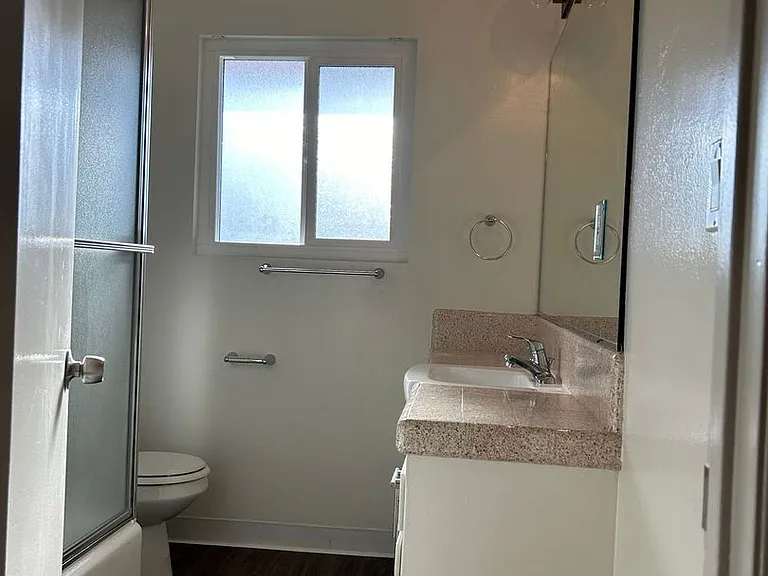 Mountain View Apartments — Photo 8