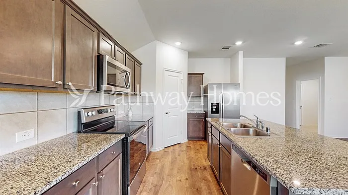 957 English Dr — Photo 10