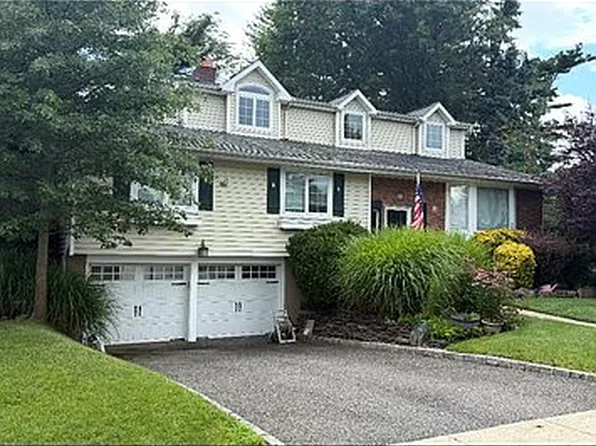 27 Delaware Ave, Jericho, NY 11753