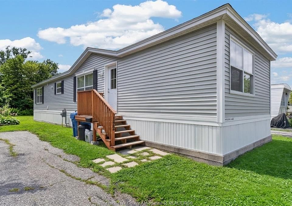 1st image of 122 Steven Ct