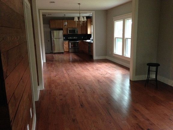 3rd image of 501 W Taylor St