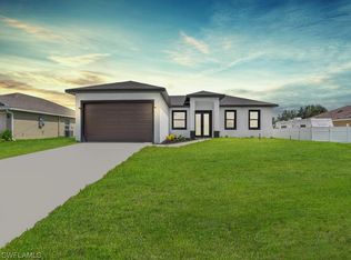 4016 27th St SW, Lehigh Acres, FL 33976