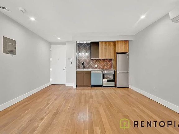 3rd image of 58 Palmetto St APT 5A