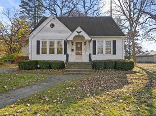 520 Linden St, Crete, IL 60417